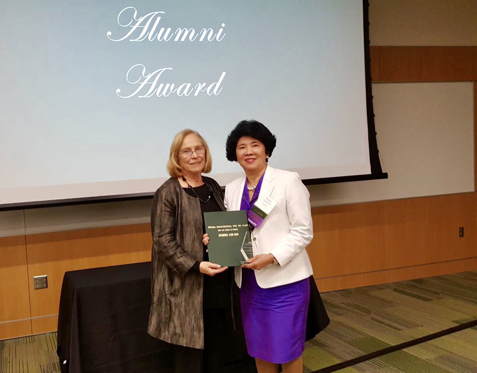
	2018 Distinguished Alumni Award from UAB School of Nursing, USA
