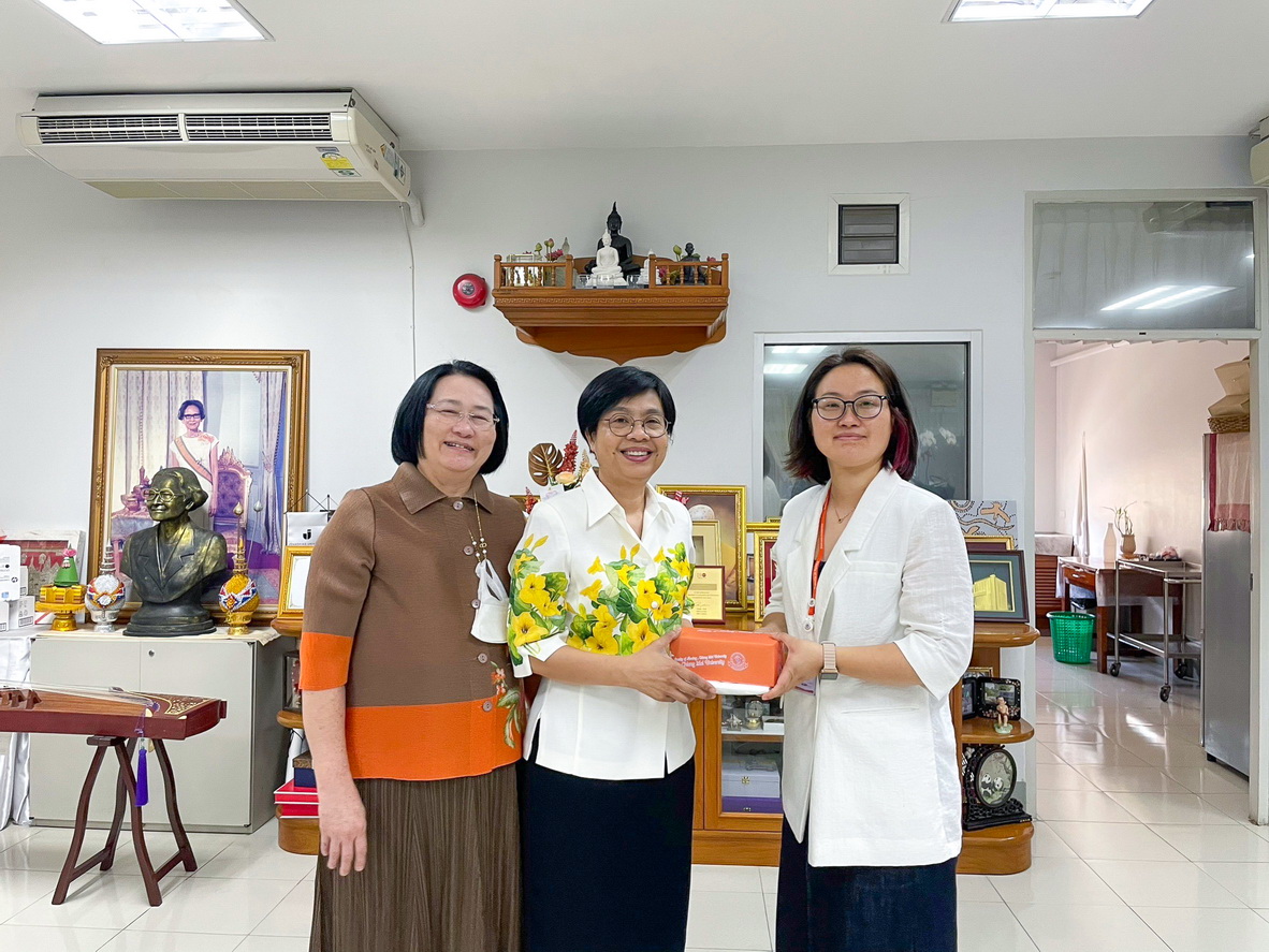 
	อาจารย์พยาบาลจาก Wannan Medical College เข้าศึกษาเพื่อการวิจัย ณ คณะพยาบาลศาสตร์ เป็นระยะเวลา 1 ปี
